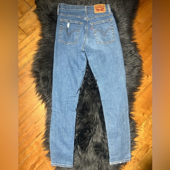 Levi’s Wedgie Fit Skinny Jeans Classic Blue Distressed Jeans Size 25 - Picture 4 of 5